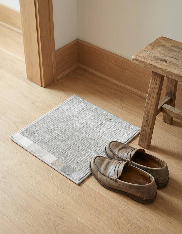 Detail image of Jill Zarin 1' 8 x 1' 8 Uptown Park Avenue Sample Rug