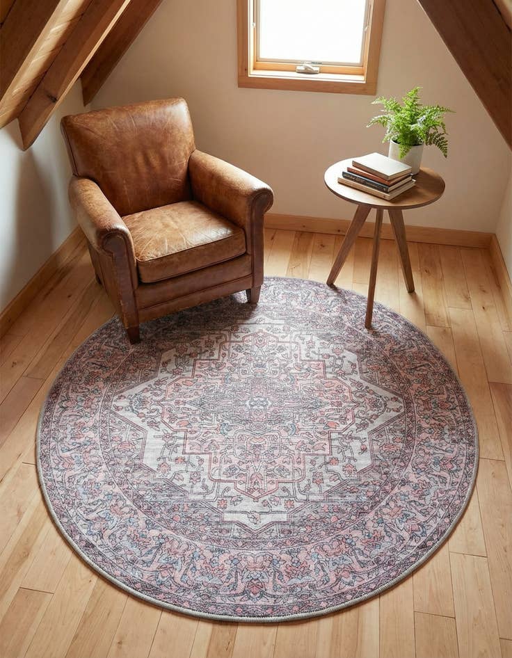 Detail image of 4' x 4'  Washable Mangata Round Rug