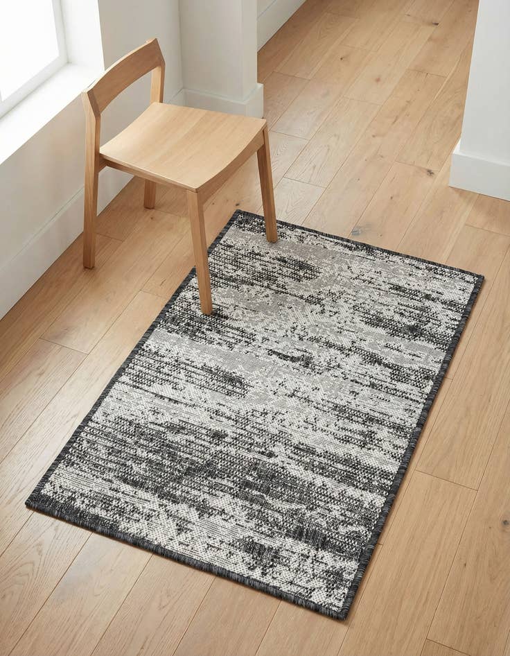 Detail image of 2' x 3' Washable Modern Indoor / Outdoor Rug