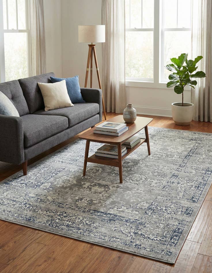 Detail image of 5' x 8' Charleston Rug