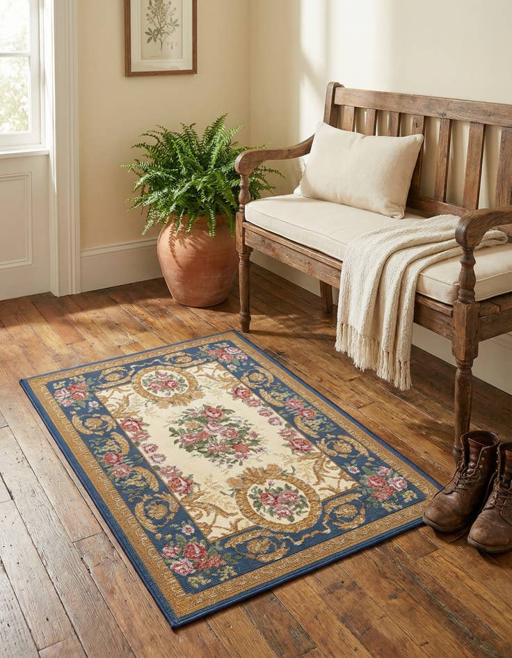 Detail image of 2' x 3' Washable Traditional Indoor / Outdoor Rug