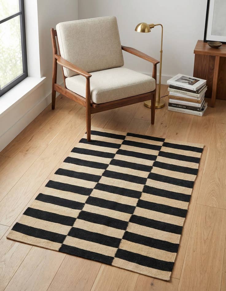 Detail image of 2' 8 x 3' 11 Hand Woven Kilim Modern Wool Rug