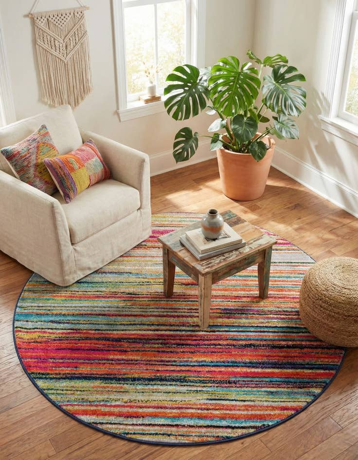 Detail image of 5' 3 x 5' 3 Azalea Round Rug