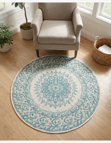 Aqua Easy-Clean Traditional Indoor / Outdoor Round Rug