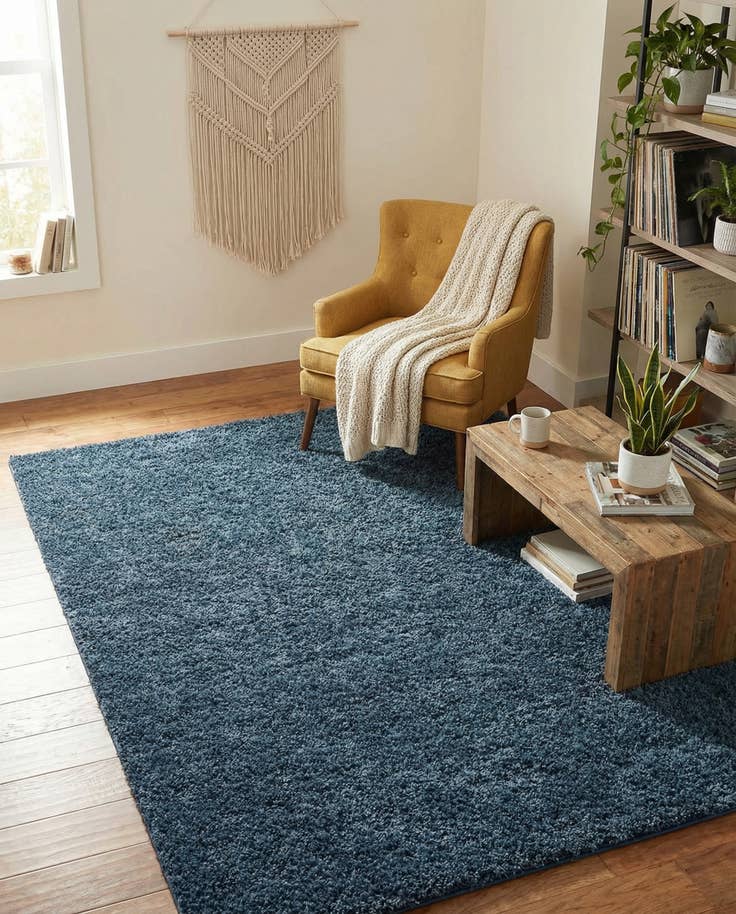 Detail image of 5' x 7' Solid Shag Rug
