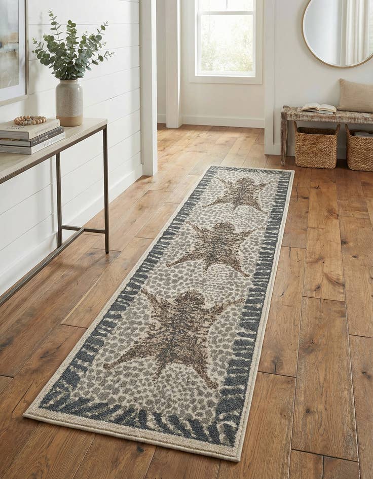 Detail image of 2' x 8' Savannah Runner Rug