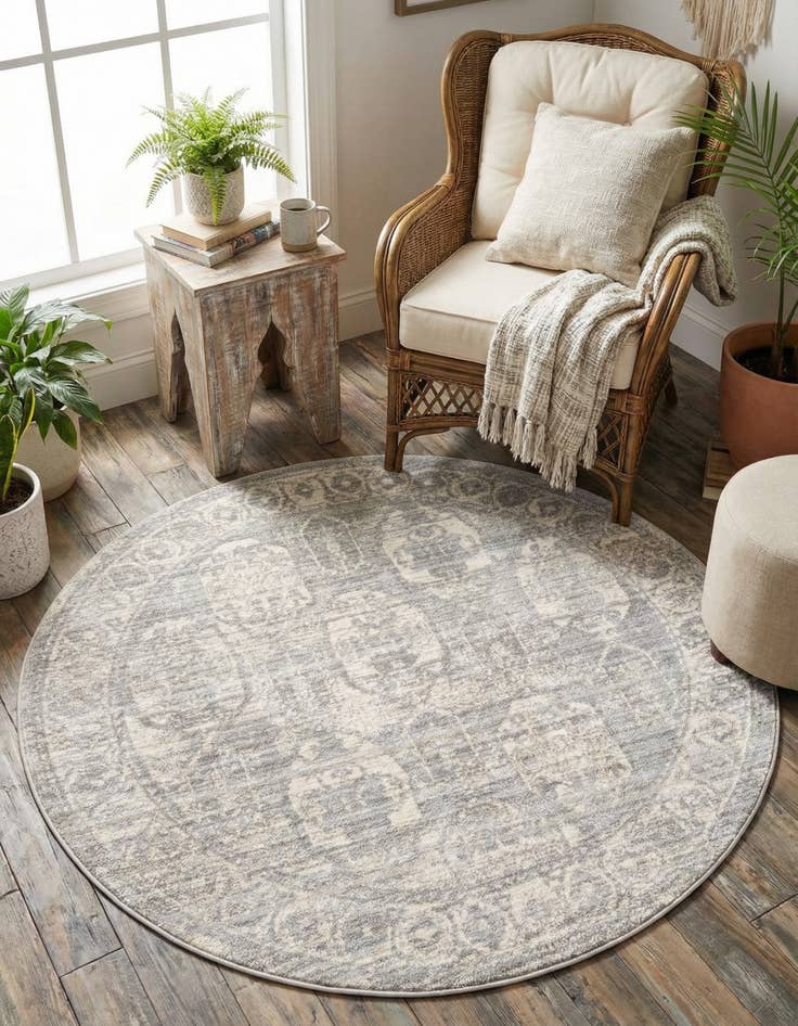 Detail image of 5' 2 x 5' 2 Lola Round Rug