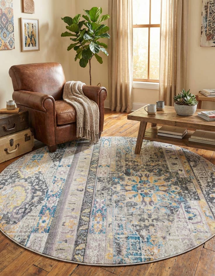 Detail image of 8' x 8' Madrid Round Rug