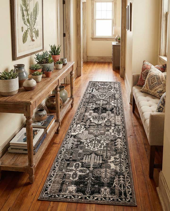 2' 7 x 10' Miranda Runner Rug