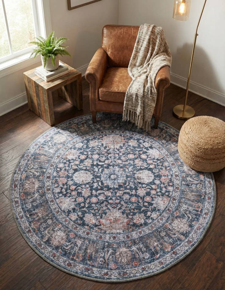 Detail image of 4' x 4' Yara Round Rug