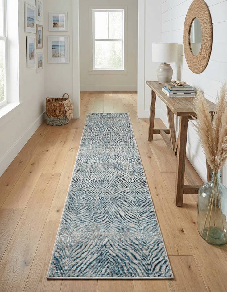 Detail image of 2' x 10' Finsbury Runner Rug