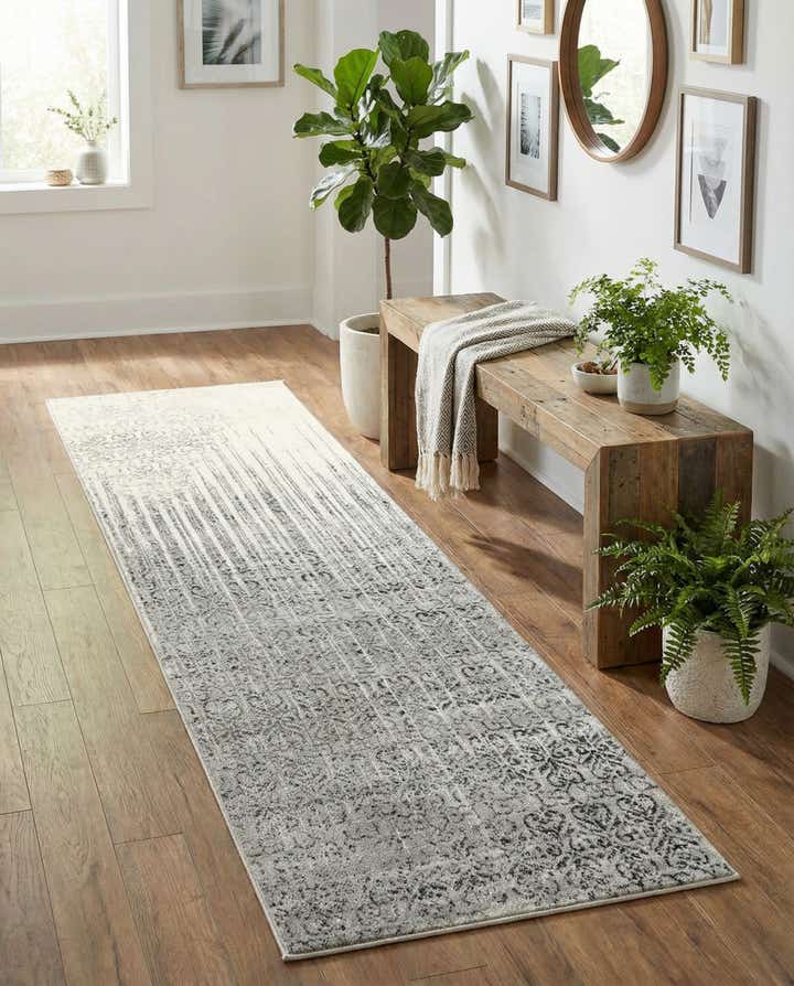 2' 7 x 10' Angelica Runner Rug
