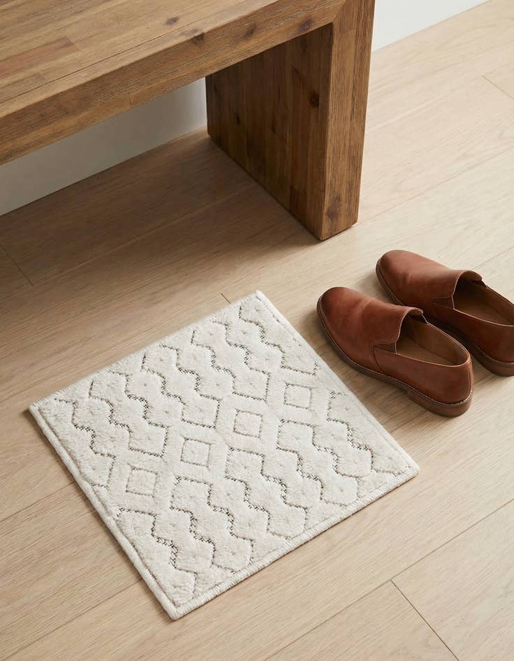 Detail image of 1' 4 x 1' 4 Washable Trellis Textured Indoor / Outdoor Sample Rug