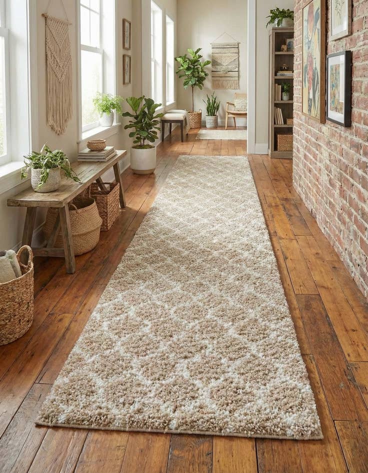 Detail image of 3' 3 x 16' 5 Trellis Shag Runner Rug