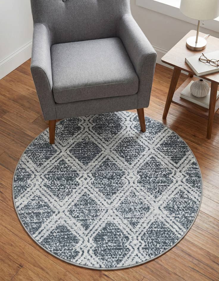 Detail image of 3' 3 x 3' 3 Kamala Washable Round Rug