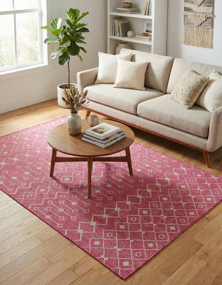 Detail image of 5' 3 x 8' Washable Lattice Indoor / Outdoor Rug