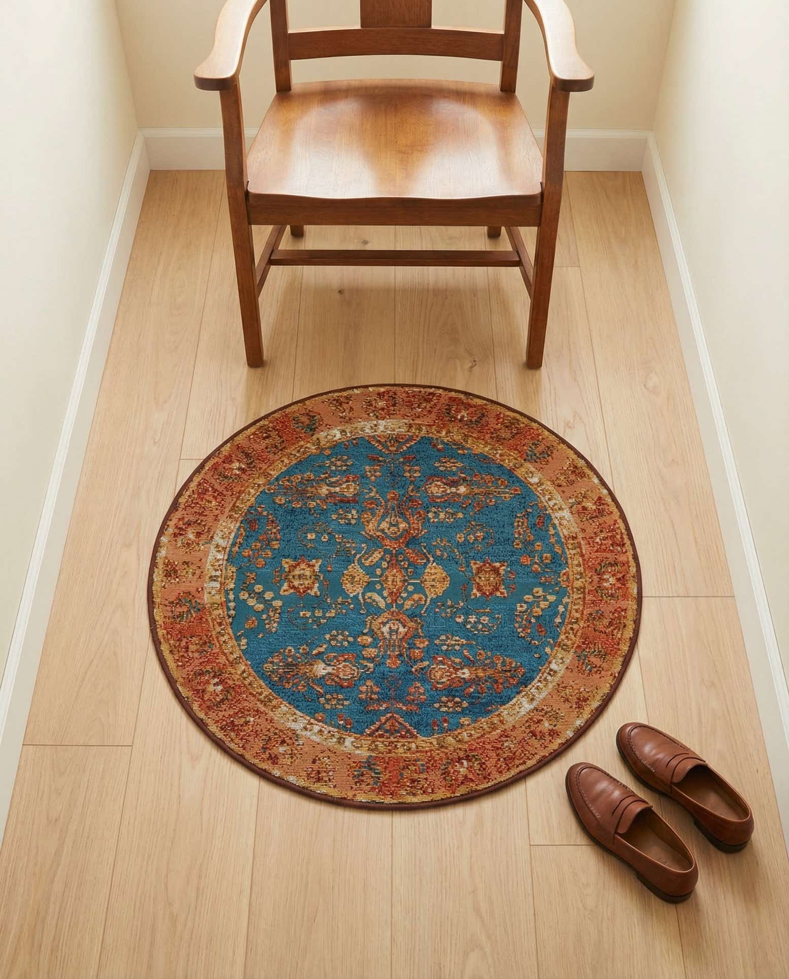 3' x 3' Easy-Clean Traditional Indoor / Outdoor Round Rug