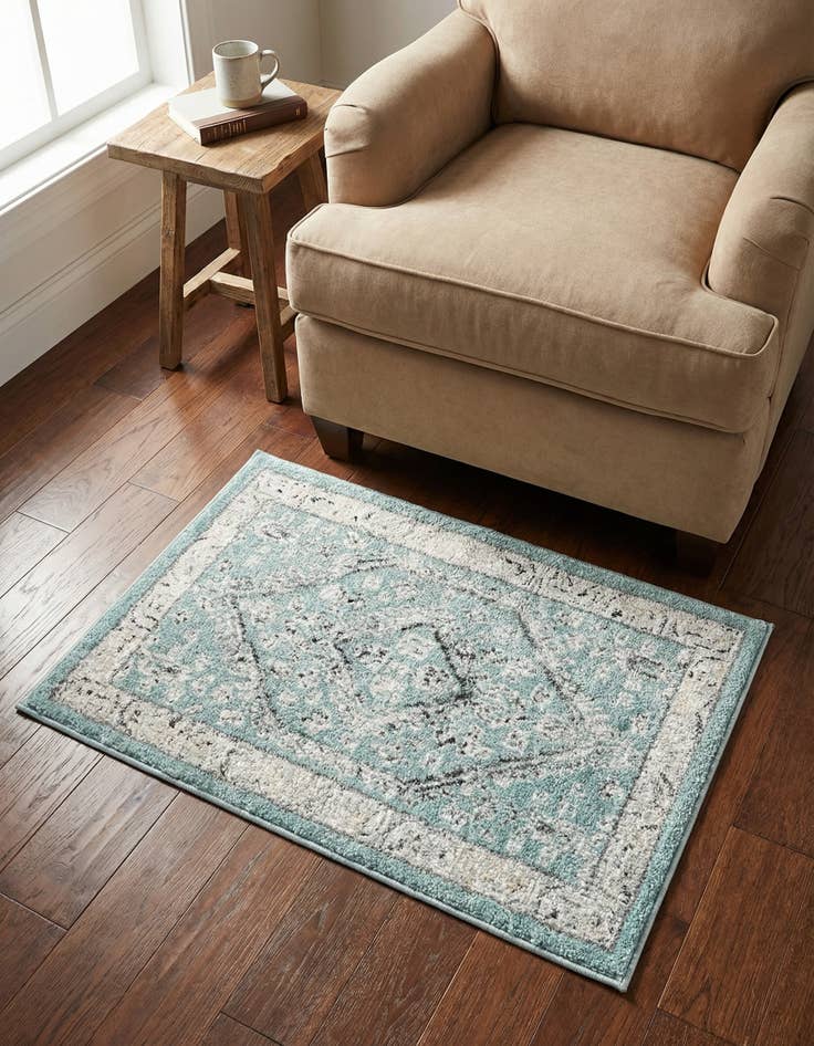 Detail image of 2' x 3' Aurelia Rug