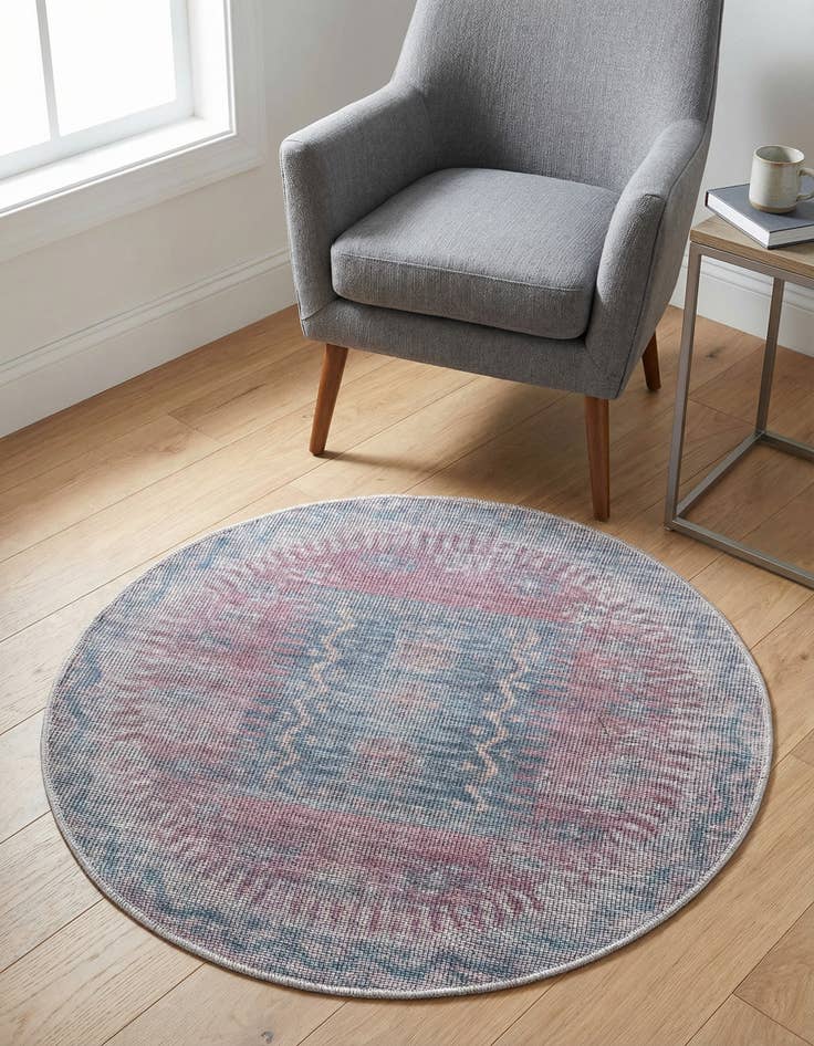 Detail image of 3' 3 x 3' 3 Washable Sisu Round Rug
