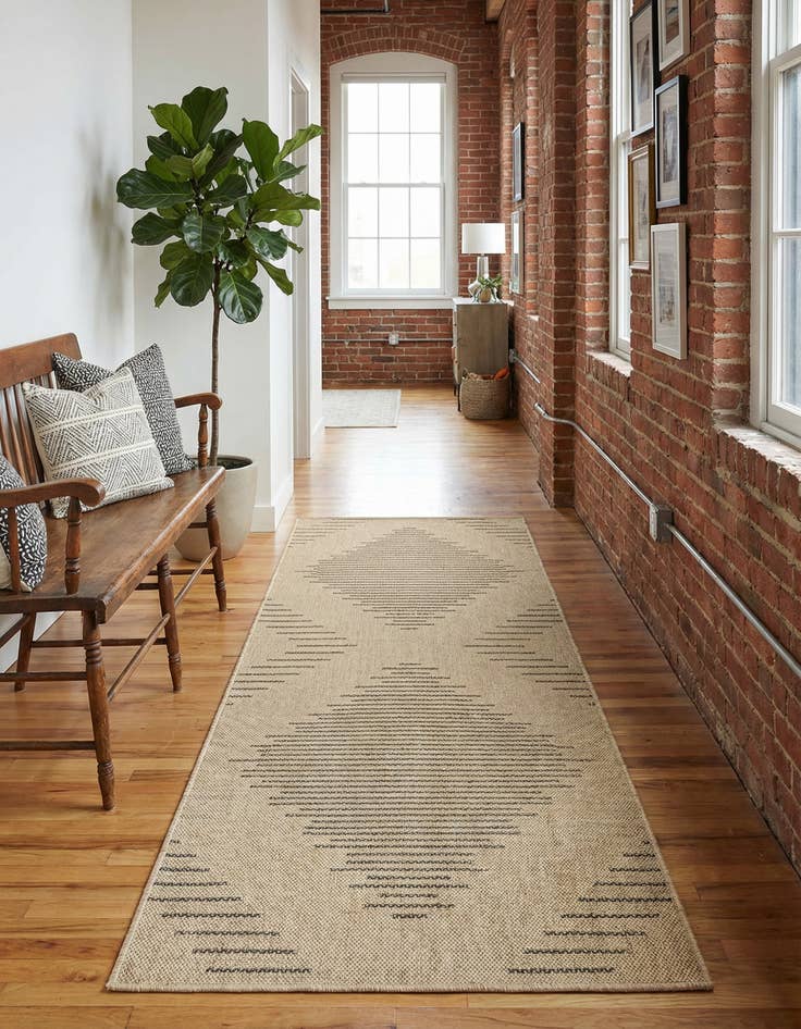 Detail image of 2' 9 x 6' Dunes Runner Rug