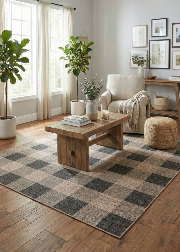7' 10 x 7' 10 Easy-Clean Checkered Indoor / Outdoor Square Rug