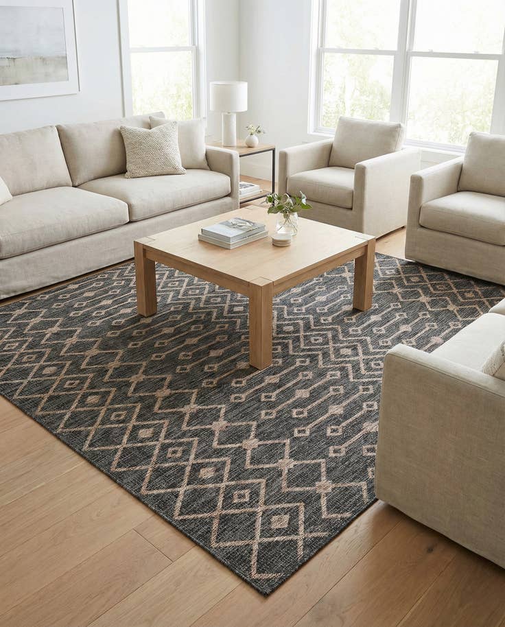 Detail image of 7' 10 x 7' 10 Easy-Clean Lattice Indoor / Outdoor Square Rug