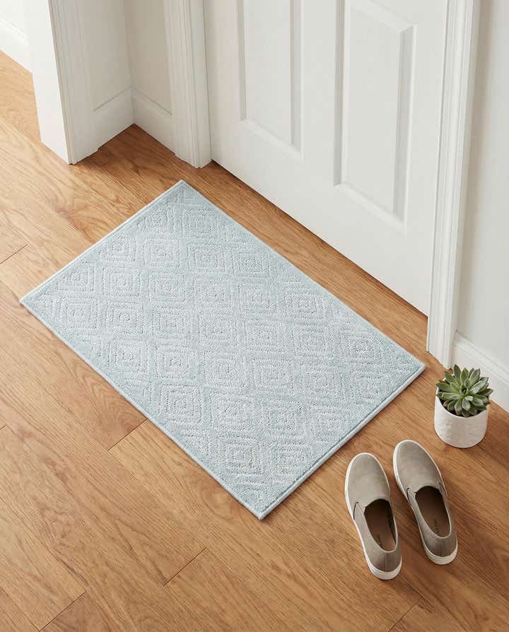 2' x 3' Easy-Clean Sabrina Soto Indoor / Outdoor Rug