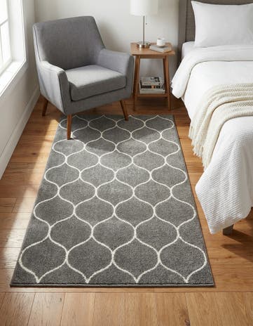 Dark Gray Lattice Frieze Rug
