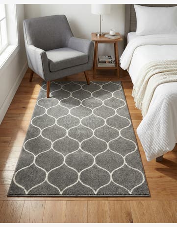 Dark Gray Trellis Frieze Rug