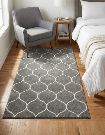 Dark Gray Lattice Frieze Rug