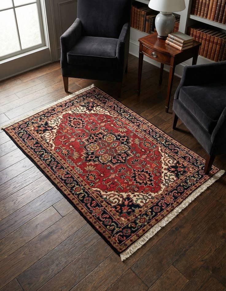 Detail image of 4' 1 x 5' 10 Hand Knotted Heriz Wool Rug