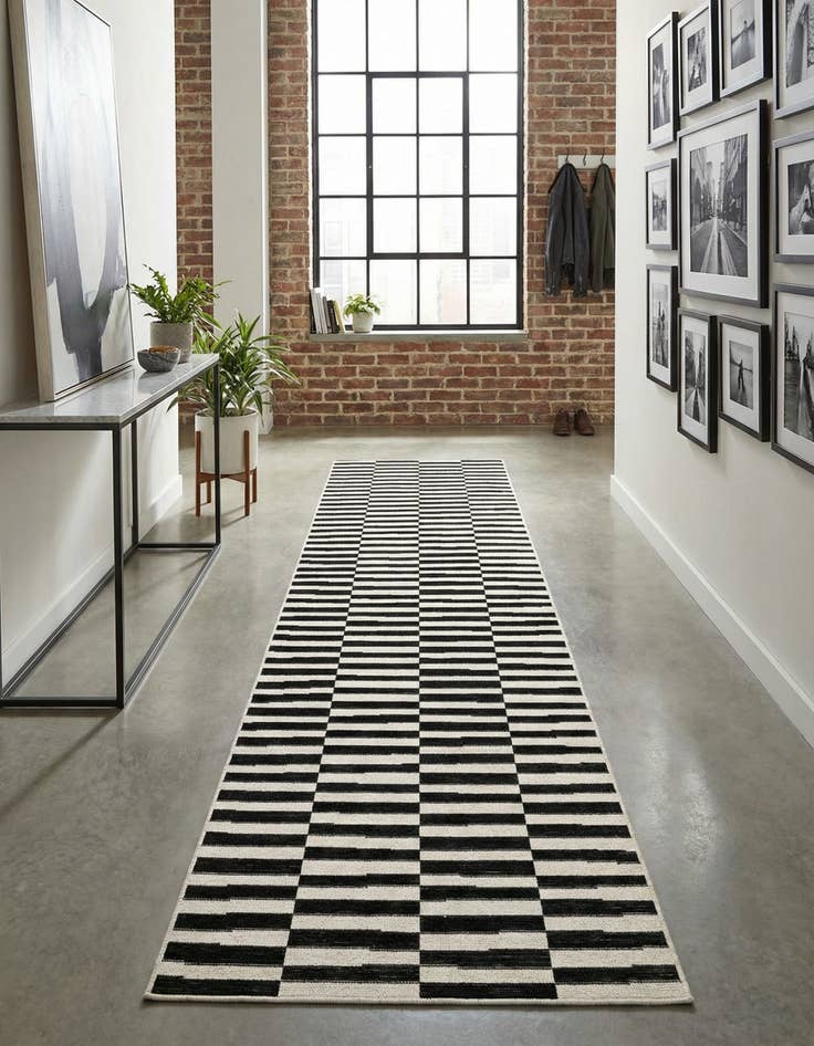 Detail image of 2' 7 x 12' SoHo Runner Rug