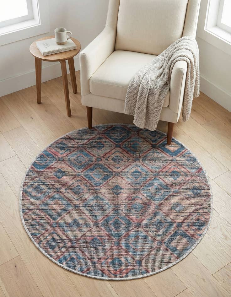 Detail image of 3' 3 x 3' 3  Washable Sisu Round Rug