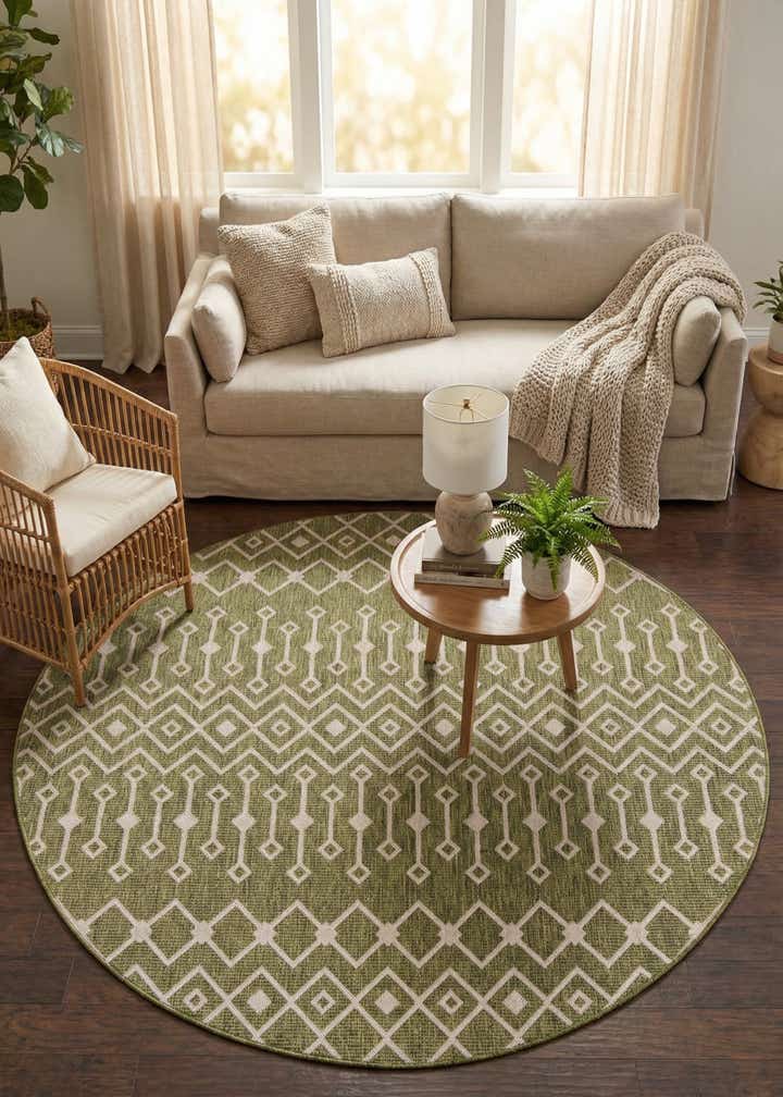 7' 10 x 7' 10 Easy-Clean Trellis Indoor / Outdoor Round Rug