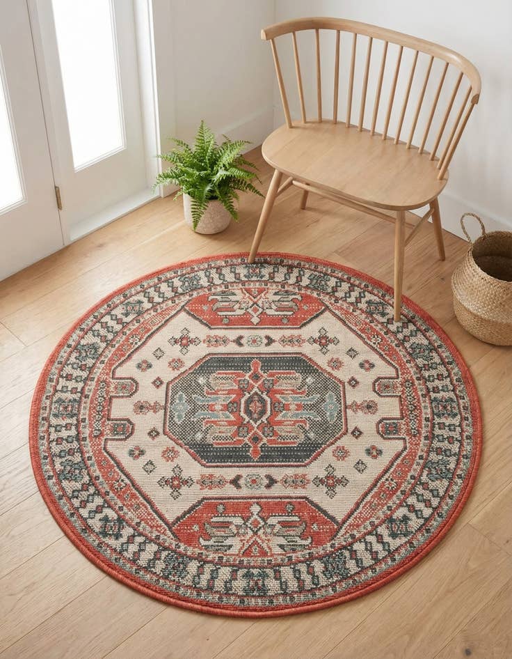 Detail image of 3' x 3'  Washable Traditional Indoor / Outdoor Round Rug