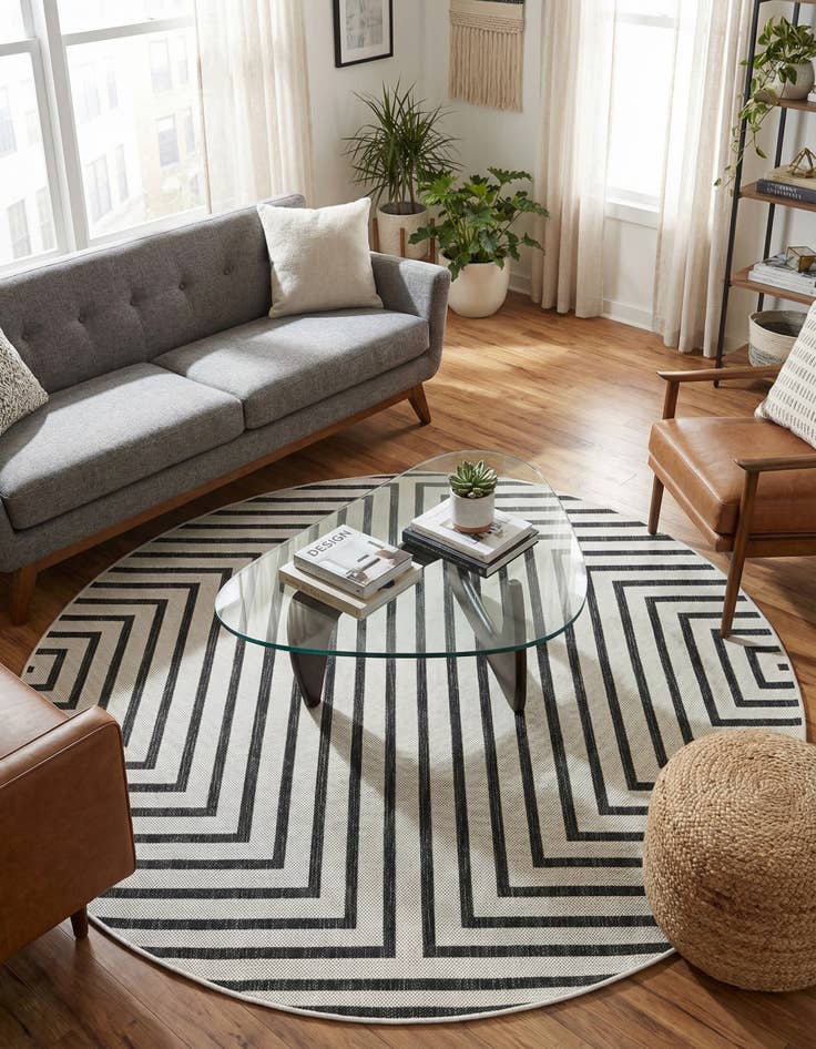 Detail image of 6' x 6'  Washable Modern Indoor / Outdoor Round Rug