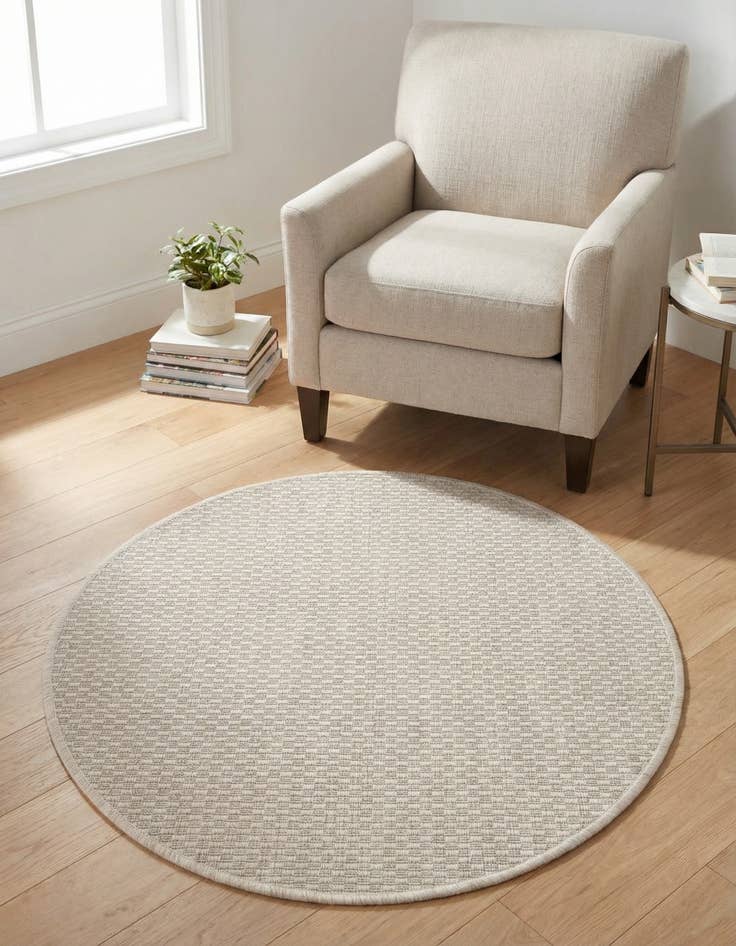 Detail image of 3' x 3' Washable Solid Indoor / Outdoor Round Rug