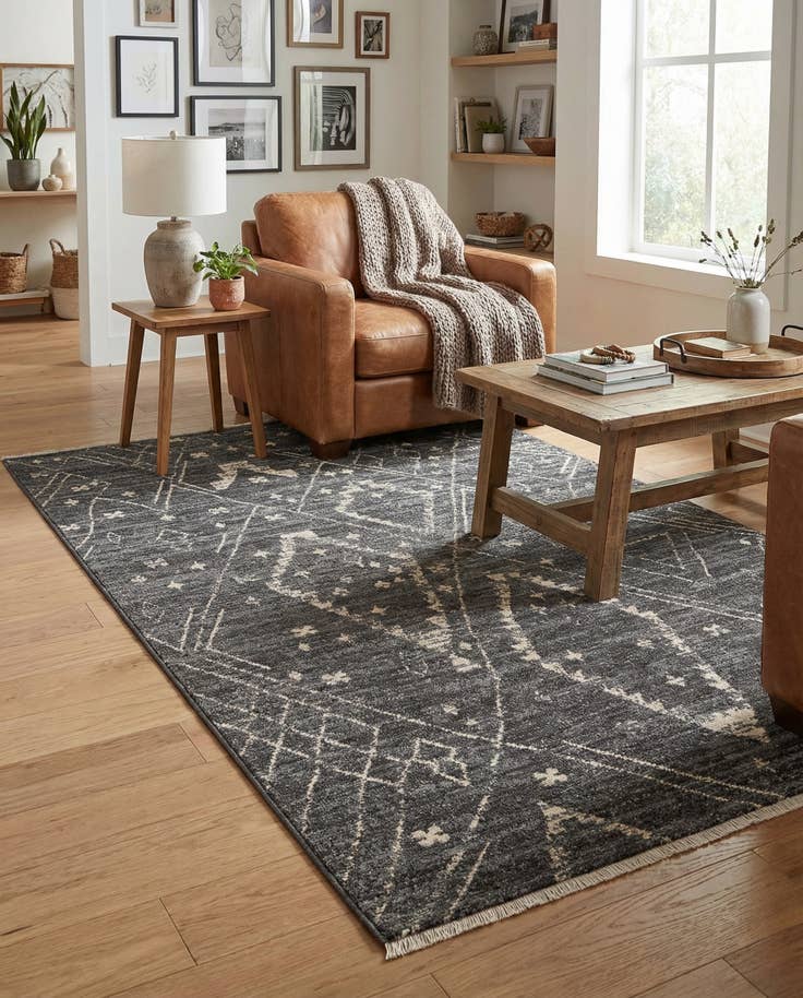 Detail image of 5' x 7' 7 Grand Tradition Rug