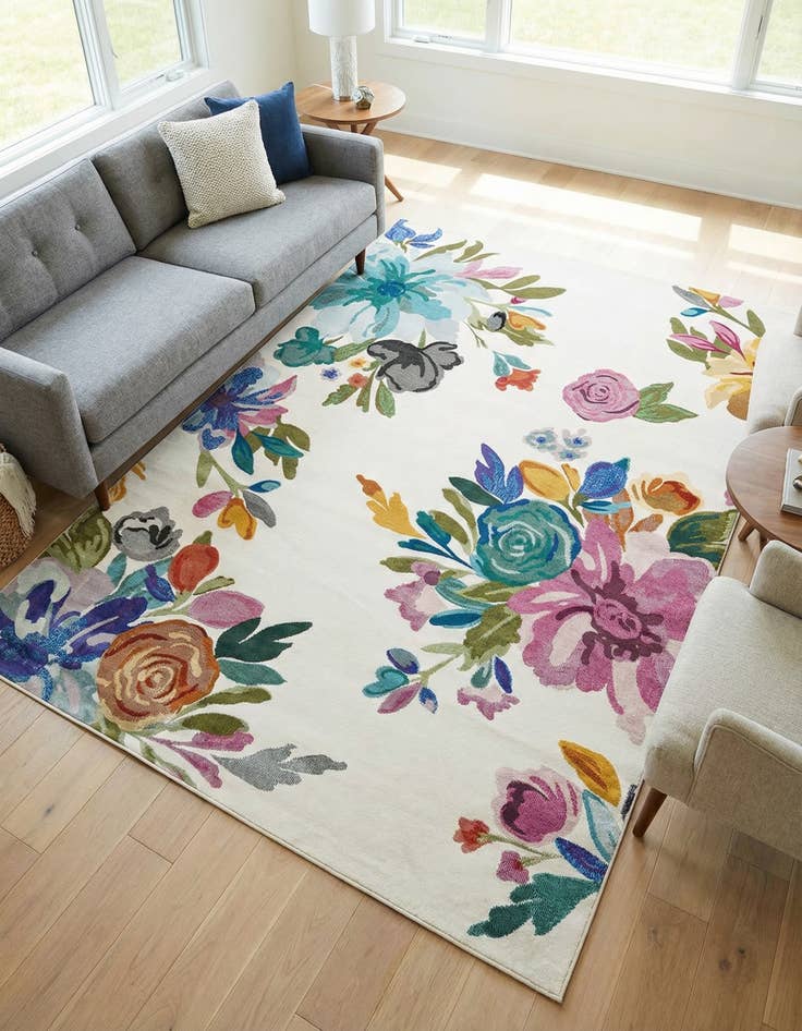 Detail image of 6' 1 x 9' Blossom Rug