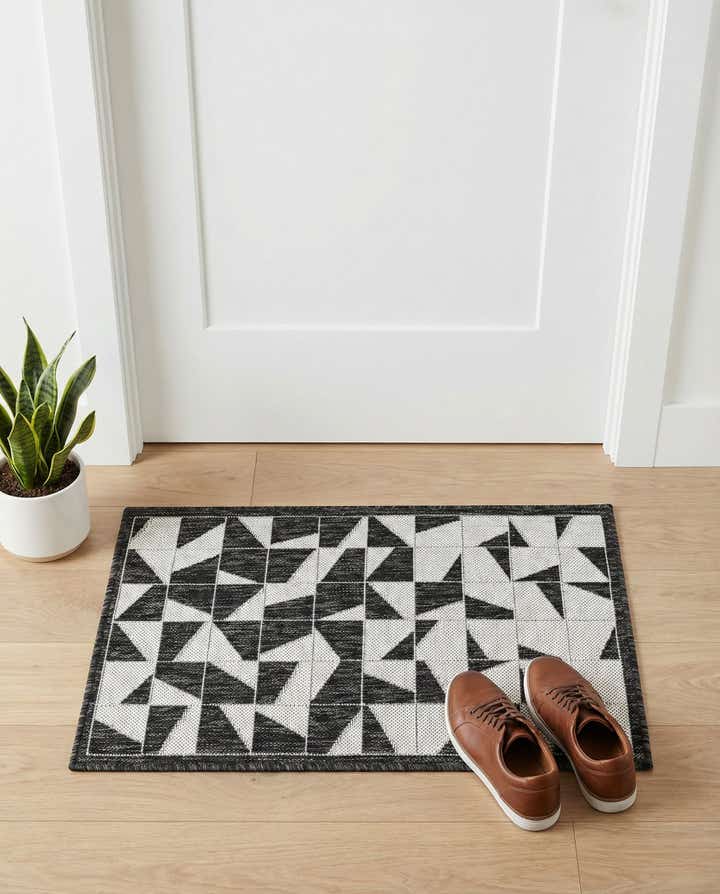 2' x 3' Easy-Clean Modern Indoor / Outdoor Rug