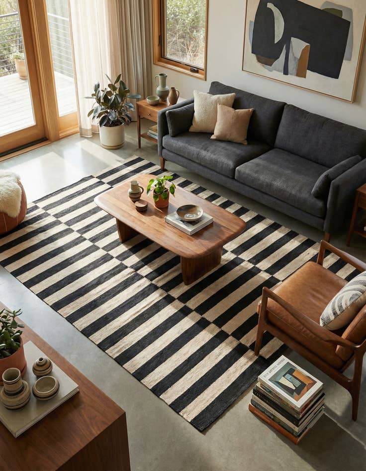 Detail image of 4' 9 x 6' 3 Hand Woven Kilim Modern Wool Rug