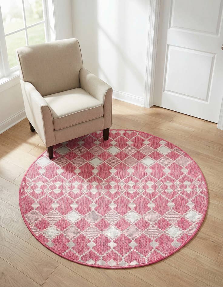 Detail image of  4' x 4'  Washable Lattice Indoor / Outdoor Round Rug