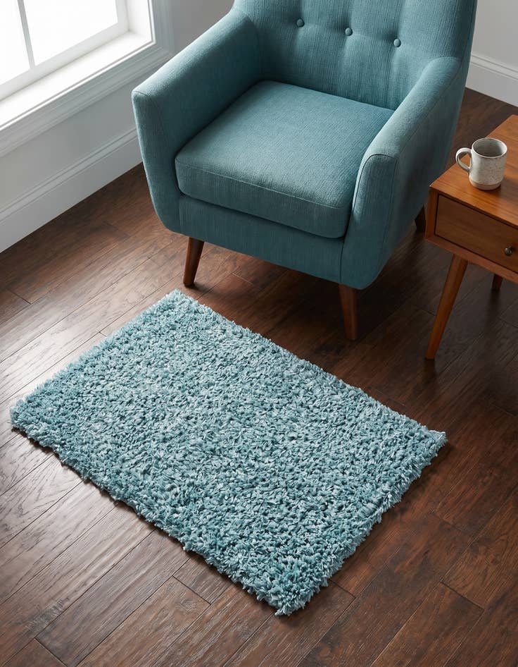 Detail image of 2' x 3' Zermatt Shag Rug