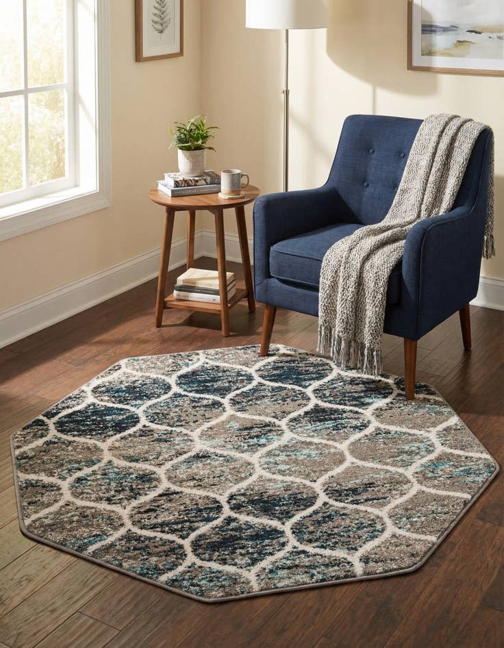 Detail image of  4' x 4' Lattice Frieze Octagon Rug