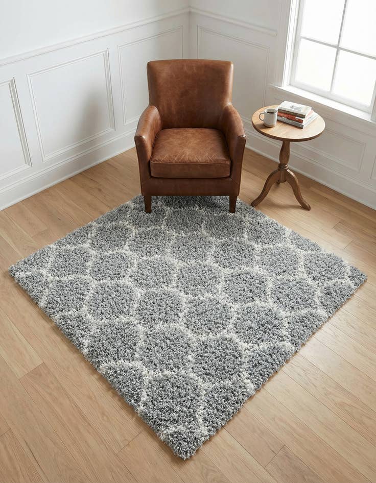 Detail image of 4' x 4' Lattice Shag Square Rug