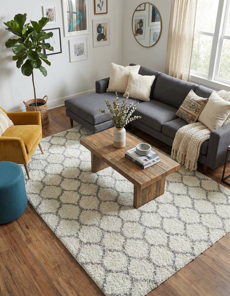 Detail image of  7' 10 x 10' Lattice Shag Rug