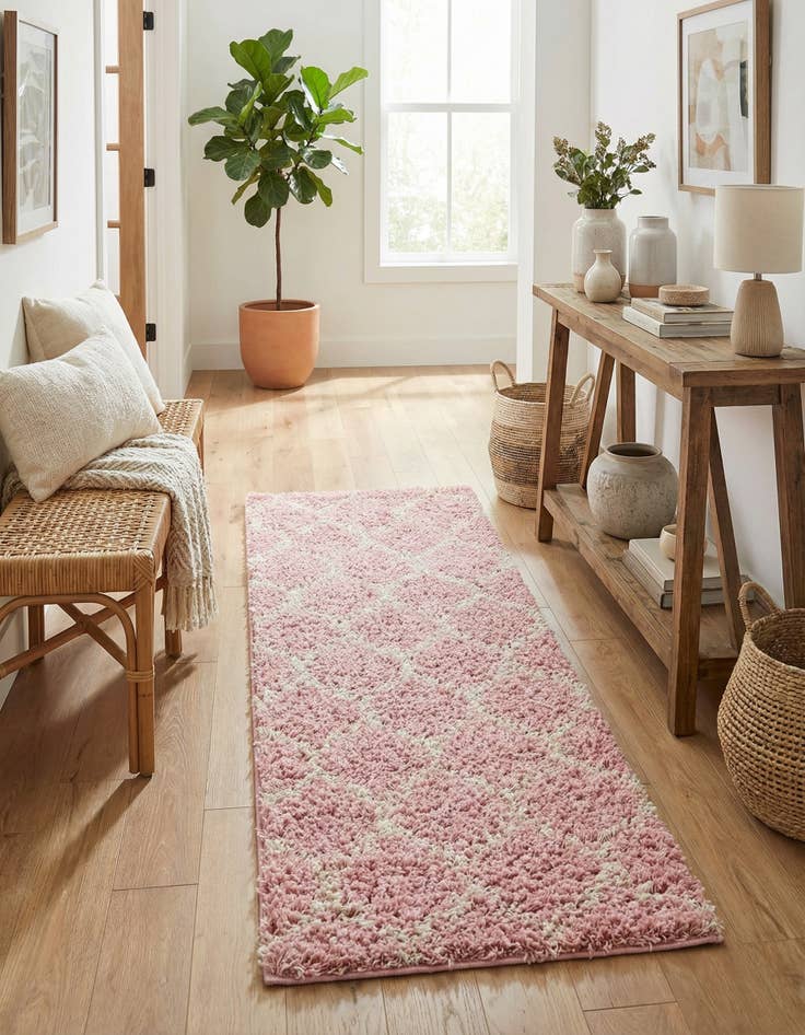 Detail image of 2' x 6' Lattice Shag Runner Rug