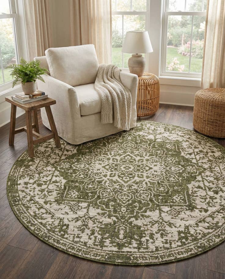 Detail image of 7' x 7' Easy-Clean Jill Zarin Dubai Indoor / Outdoor Round Rug