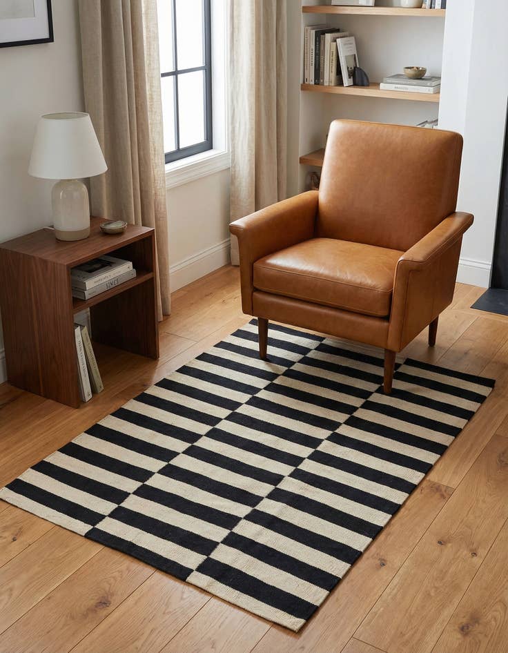 Detail image of 3' 6 x 4' 9 Hand Woven Kilim Modern Wool Rug