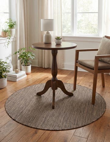 3' 1 x 3' 1 Easy-Clean Solid Indoor / Outdoor Round Rug